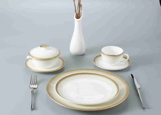 Modern Arabic Pakistani Luxury Golden Rim Bone China Dinner Sets 45% Bone Ash