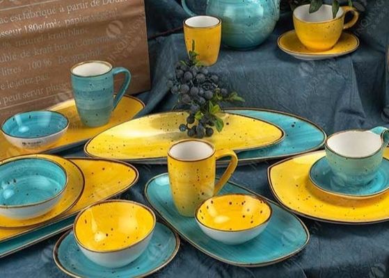 SGS Porcelain Vintage Color Dinnerware Set For Banquet Halls