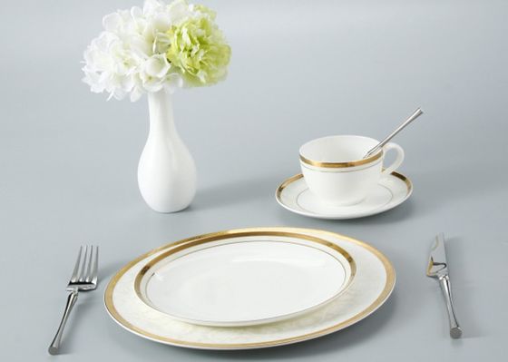 Odorless Porcelain Bone China Dinner Set For Wedding Gift