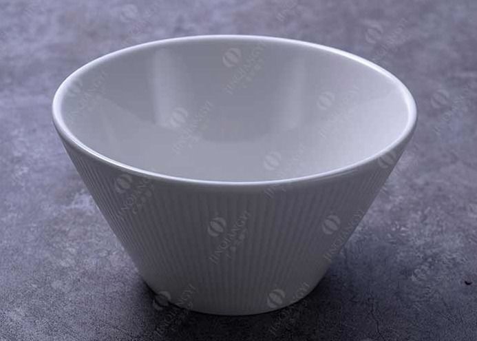 LFGB Porcelain Bevel Round Serving Bowl For Event Restaurant