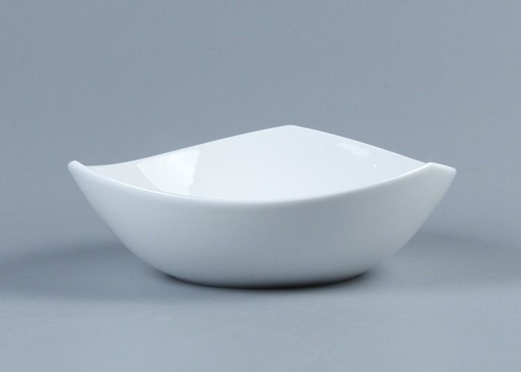 OEM ODM Slow Heat Transfer Triangle Ceramic Bowl Set