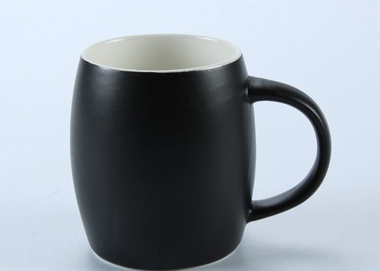 Embossed Swirl 400ml Blank Ceramic Cafe Mugs Barrel Shaped